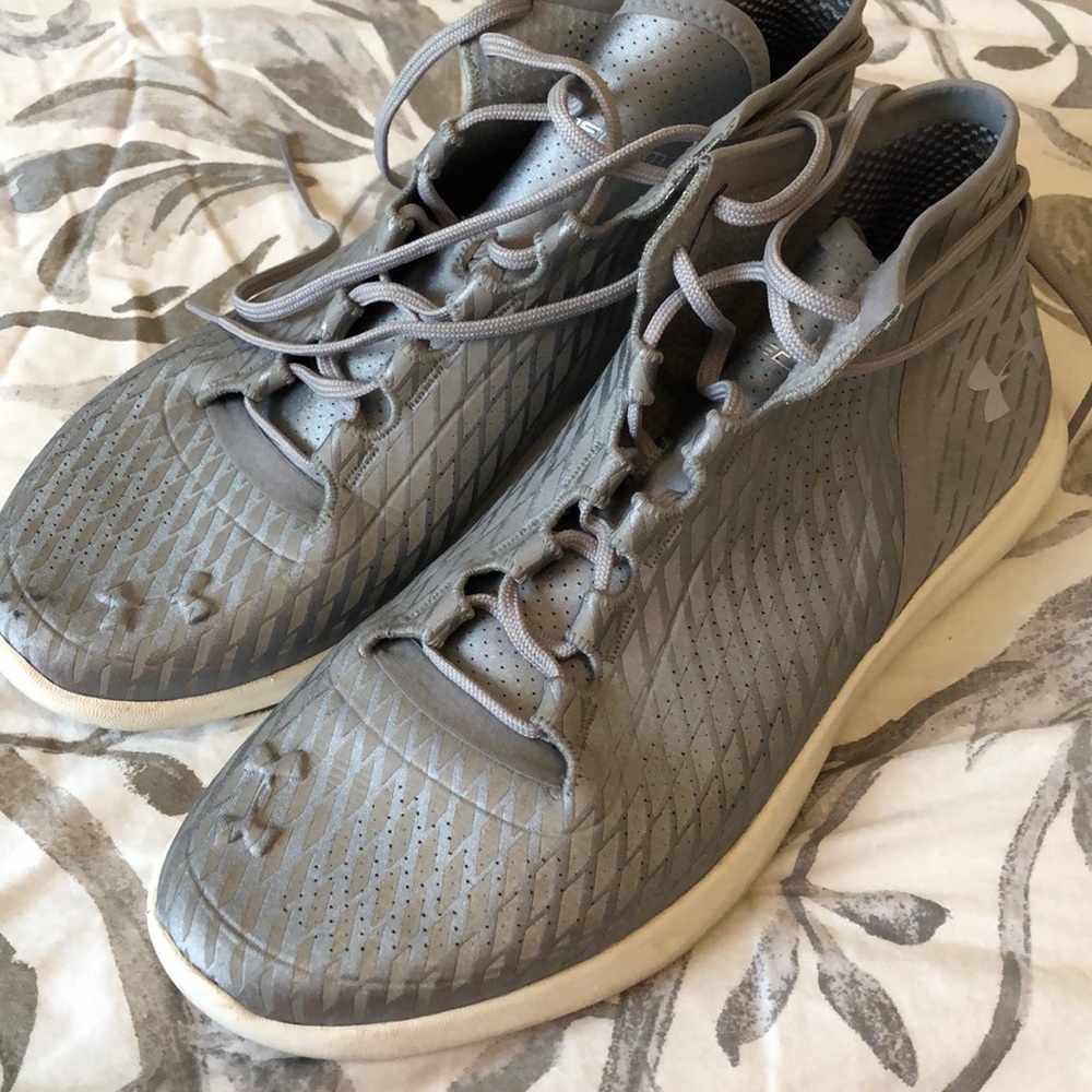 Under Armour studio lux mid shoe